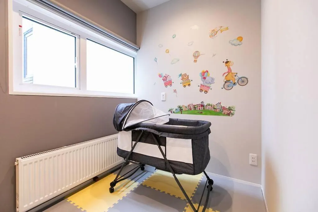 S9W13 Laboinn Large Private House Sapporo Villa