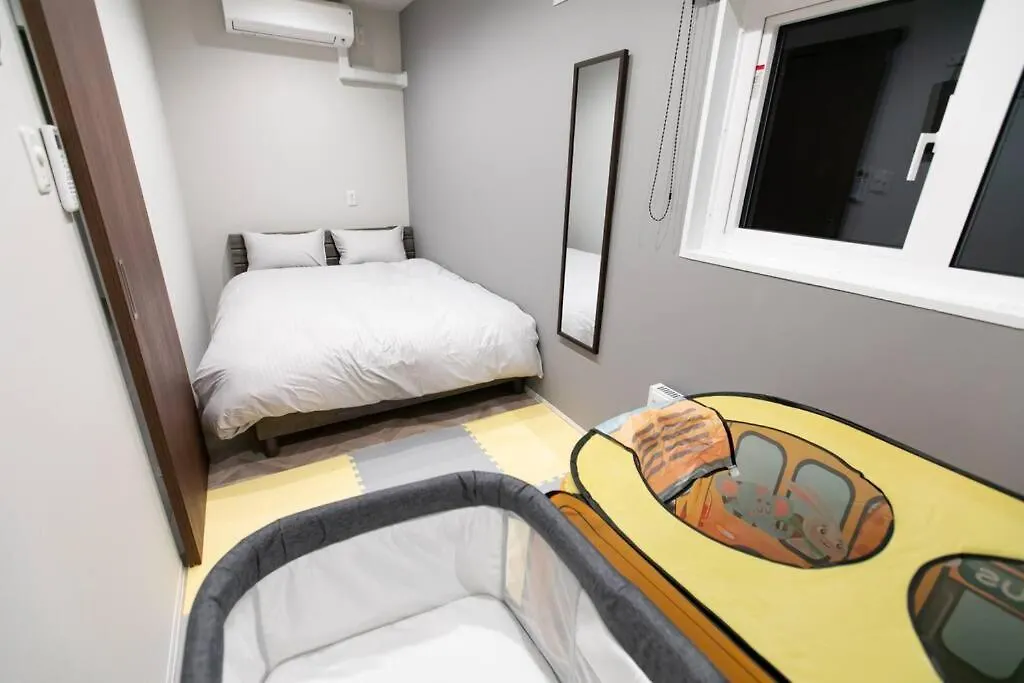 S9W13 Laboinn Large Private House Sapporo