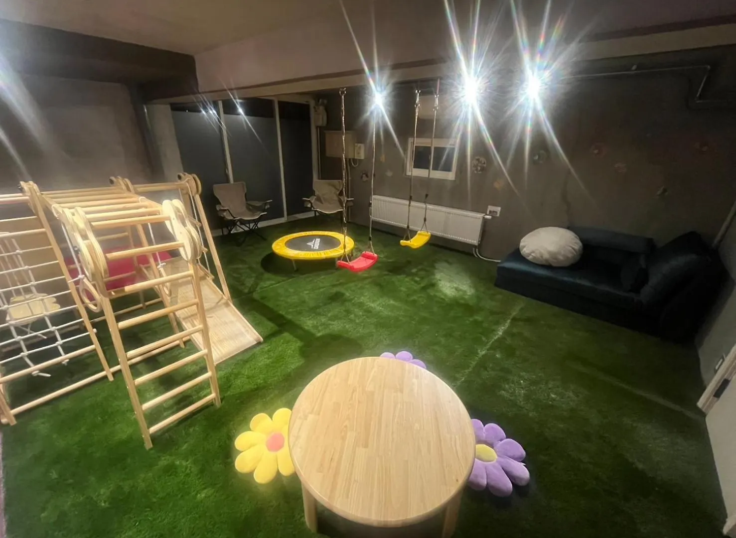 S9W13 Laboinn Large Private House Sapporo Japan