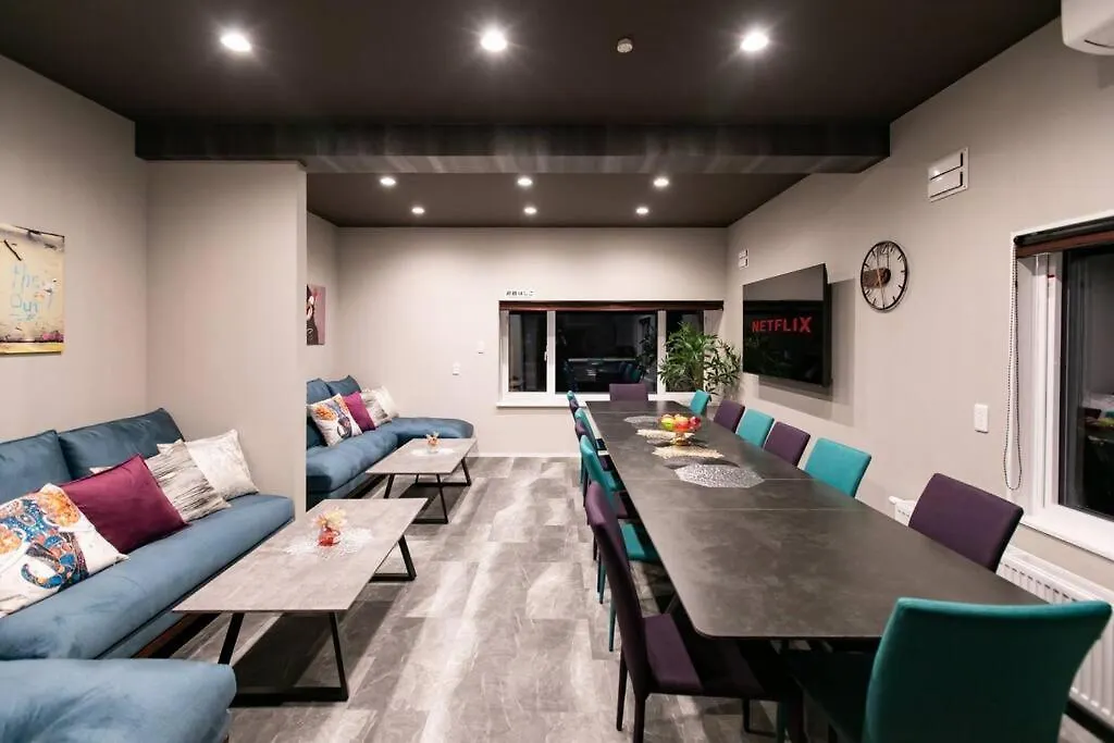 S9W13 Laboinn Large Private House Sapporo Villa