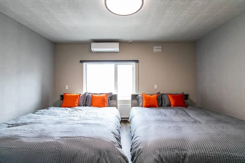 S9W13 Laboinn Large Private House Sapporo Japan